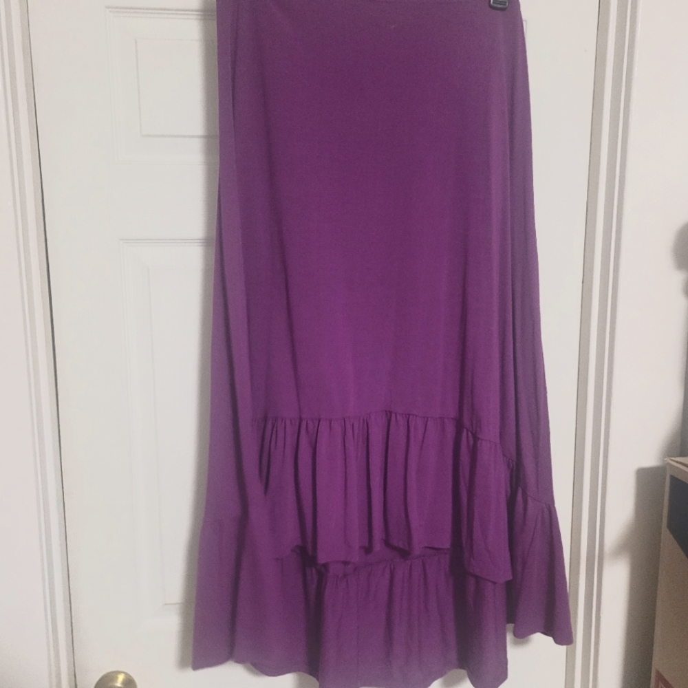 Excellent condition Elle Maxi skirt